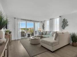 Dolphin Point #401C