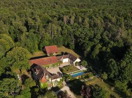 Domaine de Sèche-Bouteille, Hotel in Étivey
