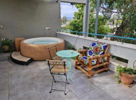 ירדינון, hotel v destinaci Lahavot HaBashan