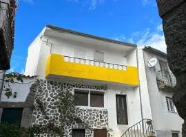 Casa Amarela - Aldeias - Serra da Estrela