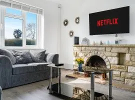 Disc-counts For Family & Work stays, Coffee machine - Fast wifi - Free parking - Private Garden