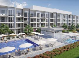 HIGHPOINT at Friday Harbour Resort, παραλιακό ξενοδοχείο σε Innisfil