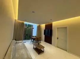 Sky MooN Hotel