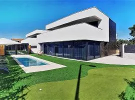 Villa Aurus