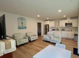 Beautiful lakeside fully furnished rental