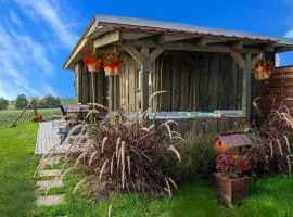 Romantic Jacuzzi Hideaway near Hévíz