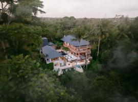 Suara Alam Ubud Villa by Ini Vie Hospitality, hotel en Ubud