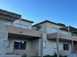 Apartment 2 Favone, South Corsica, beach 100m away, hotel em Conca