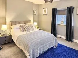 U&R Stays - The Snug