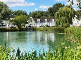 Green Woodpecker Lodge, hotell sihtkohas South Cerney