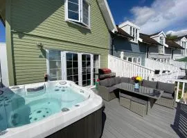 Green Woodpecker Lodge