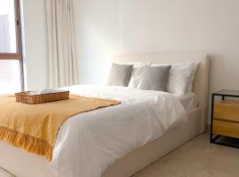 Near City Centre Mall, Pool, Gym, ξενοδοχείο στο Μουσκάτ