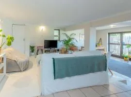Spacious Ocean & Nature Escape