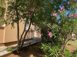 Apartments Katja, hotel sa Štinjan