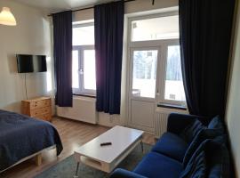 The Old School Motell & Lägenheter, Hotel in Marma