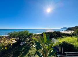 Sunrise Beach House, hotel v destinaci Bari Sardo
