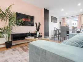 Sunset Suite - Coop LIVE - Etihad - Pool Table