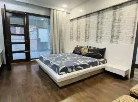 HomiStay Luxury Three Bhk