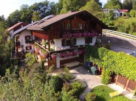 Gästehaus Sonnenbichl, Bed & Breakfast in Fischbachau