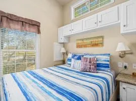 Lakefront Resort's Cutetinyhouse