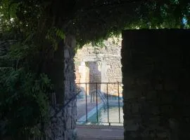 Le charme au centre du village