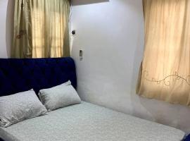 Beautiful home in Lagos, hotel in Igando