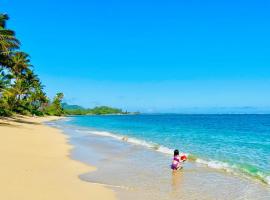 Aloha Beach Retreat, Ocean Front With AC, hotel in Hauula