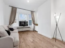 Blissful Breaks Near Old Trafford Stadium
