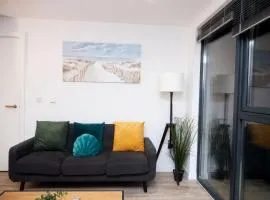 Luxury 2 Bedroom and bathroom in Central Manchester With Balcony