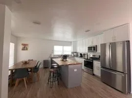 Fully Furnished Executive Housing - Whole House - Mabry Manor