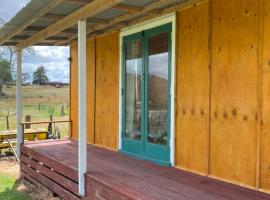Waitomo Farmstay - Morepork Cabin 7、ワイトモ・ケーブスのキャンプ場