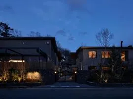 Glamdy style hotel suite 山ノ麓