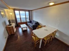 Appartement spacieux avec terrasse et garage, accès piscine - FR-1-814-88