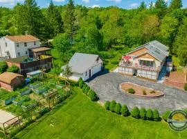 New Lake Como Retreat with Bar and Pool Table