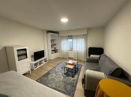 Apartamento DENTRO DE MURALLA y PARKING GRATUITO en pleno centro, hotel en Lugo