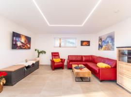 Neue und sonnige Doppelhaushälfte in Dobl bei Graz Top 2, self catering accommodation in Dobl