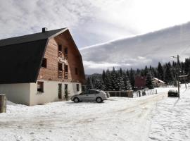 Guest House Alpha Ski Camp, помешкання типу "ліжко та сніданок" у місті Яхорина