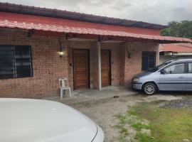 Roomstay Nurfadz Sg Buloh, hotel in Sungai Buluh