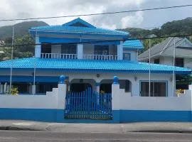 藍色城堡旅館,Seychelles International Airport - SEZ附近的飯店