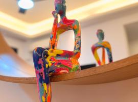 R&F Princess Cove, Seine Region 2Bedroom with Balcony by 9 Sands、ジョホールバルのホットタブ付きホテル