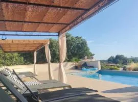 Maison familiale spacieuse avec piscine à Vagnas