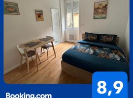 Studio T1, hotel in Dax