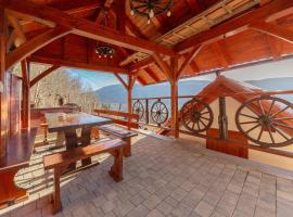 Zidanica med Trtami, hotel em Dvor