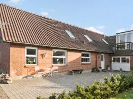 4 Bedroom Beautiful Home In Holstebro