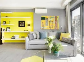 Stylish Boutique Loft With Private Balcony