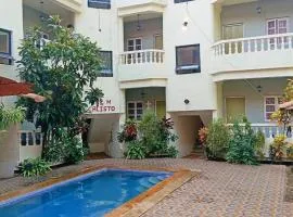 V&M Calisto Guesthouse