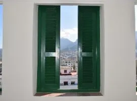 Luxurious apartment at top location with fantastic mountain view