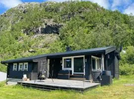 Mountain Cabin With Magical View And Tranquil Lake