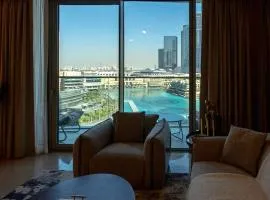 Downtown Luxury - Magnificent Burj Khalifa & Fountain Views - Walking Distance to Dubai Mall