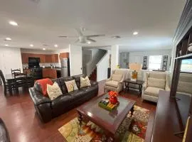 Top Location! Spacious Home Near Downtown & Events